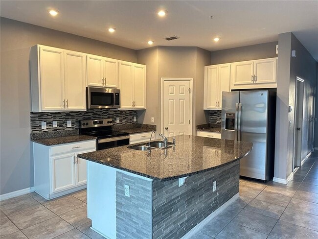 Building Photo - 10834 Wyne Tree Ct