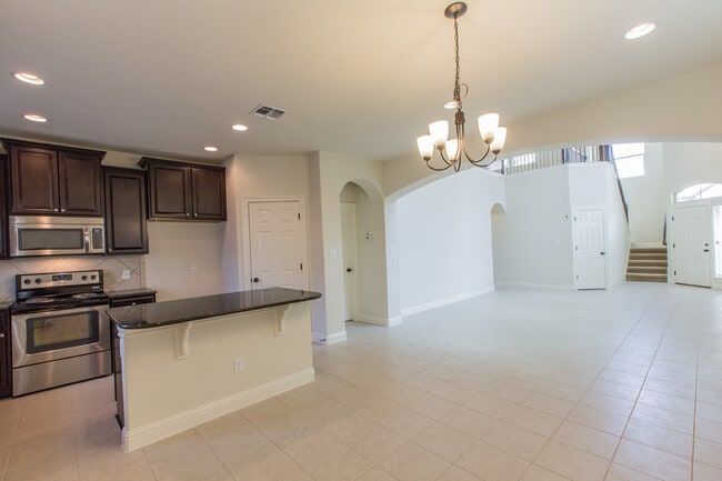 Building Photo - 16020 Travesia Way