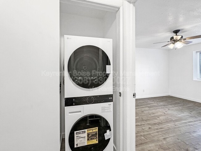 Building Photo - 4811 W Targee St