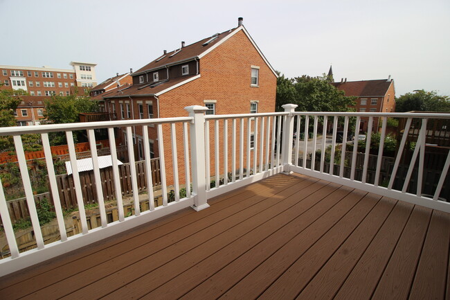 Building Photo - Beautiful 2bd/2ba Historic Butcher's Hill w/ CAC and W/D! --Available 7/15!