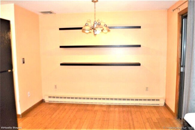 Building Photo - 246 Woodford Ave