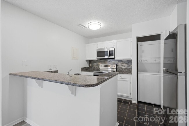 Building Photo - 18865 Vineyard Point Ln