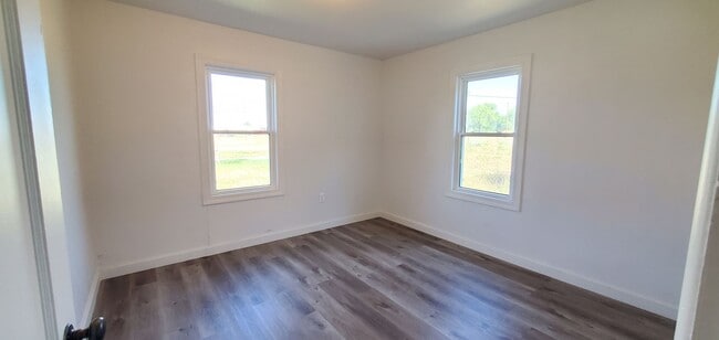 Building Photo - 2 bedroom 1 bath home in Lockwood!
