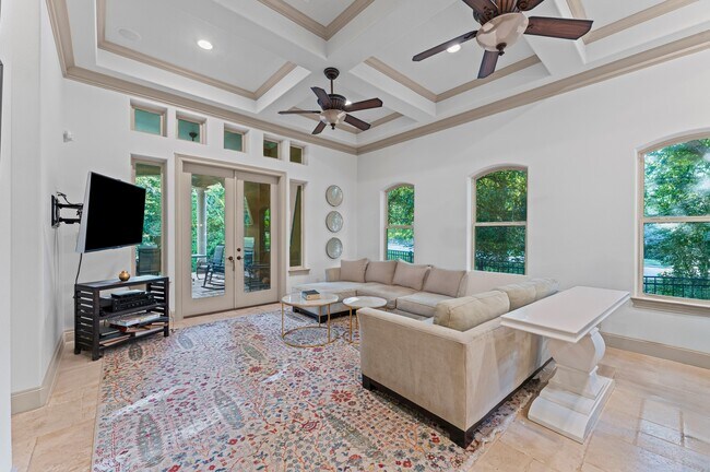 Building Photo - 102 La Vie Dr