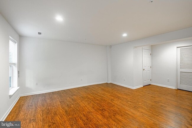 Building Photo - 596 Coach Hill Ct