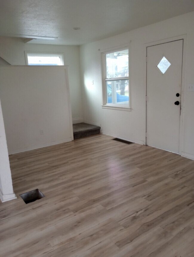 Building Photo - LEASE TO OWN $1800 MO