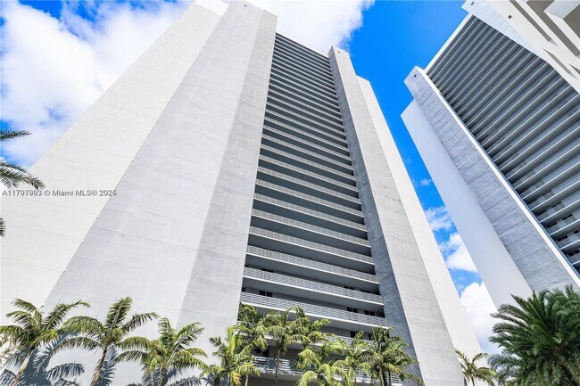Building Photo - 16385 Biscayne Blvd