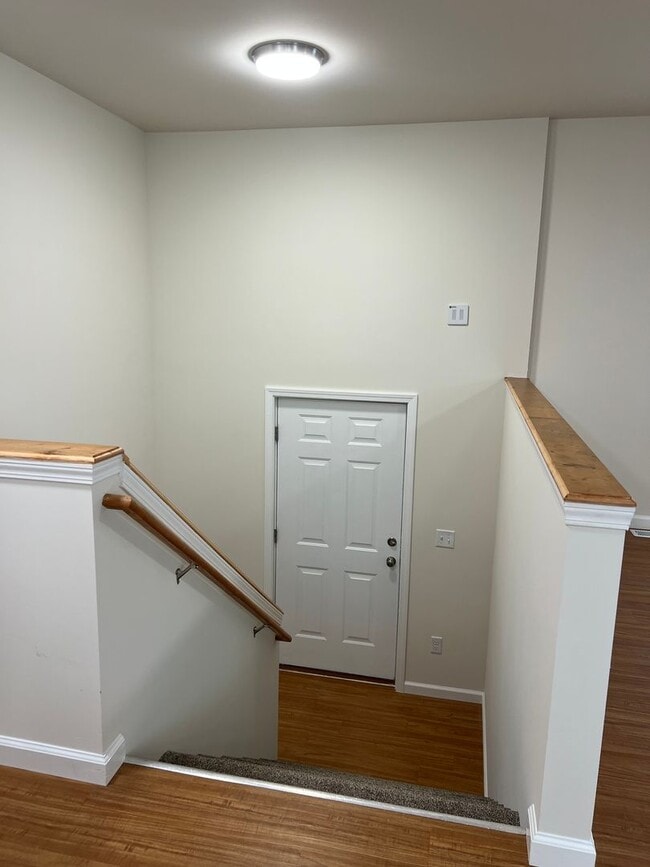 Building Photo - Brand new 4 Bed/2 baths House near I-44