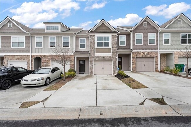 Building Photo - 6256 Hillandale Dr