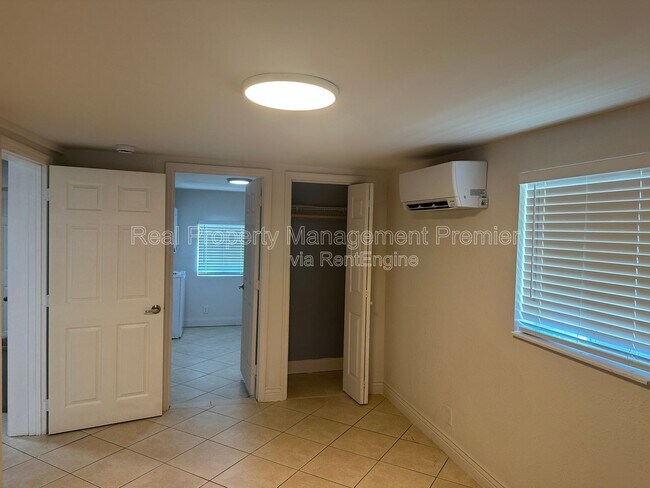 Building Photo - 1264 Ct-25