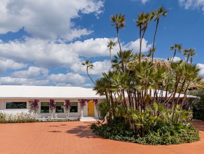 Building Photo - 3410 N Flagler Dr