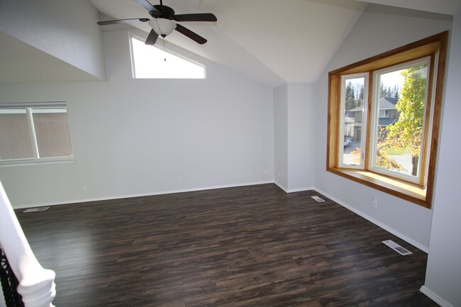 Building Photo - 19508 Highland Ridge Dr