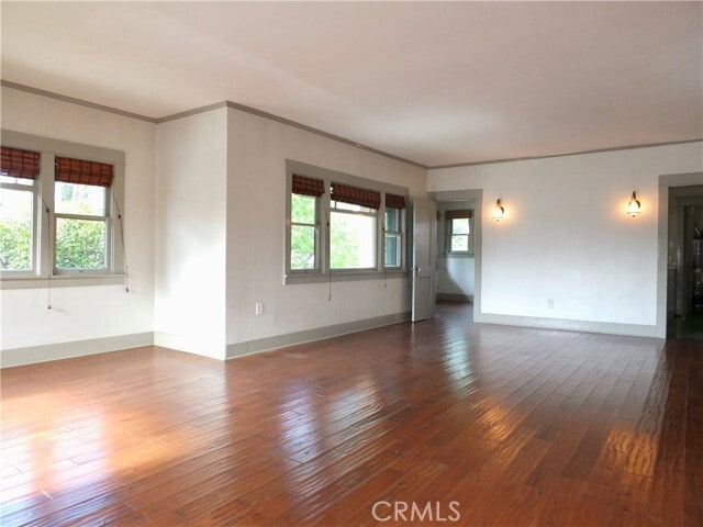 Building Photo - 353 Newport Ave