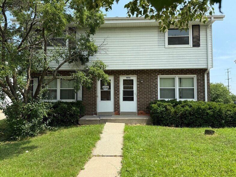 Primary Photo - 9056 N Joyce Ave