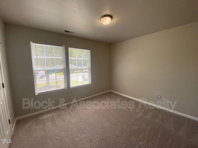 Building Photo - 116 Archdale Dr