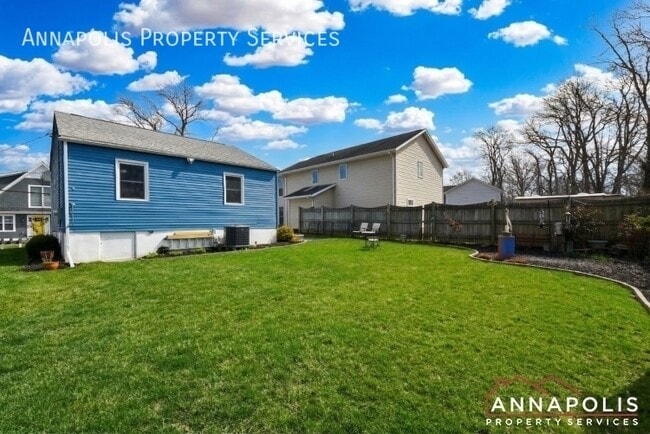 Building Photo - 1329 Washington Dr