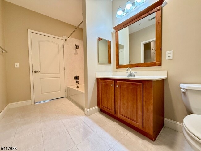 Building Photo - 2214 Ramapo Ct