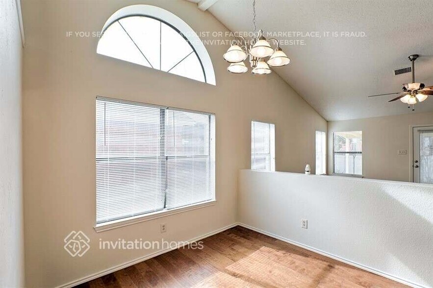 Building Photo - 1504 Mountain Side Dr