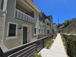 Building Photo - Modern Oceanside Home with Spacious Layout in a Desirable Community