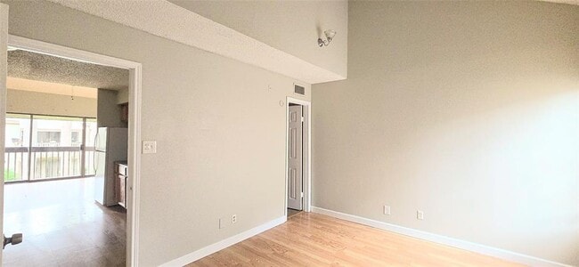 Building Photo - 12900 Walden Rd