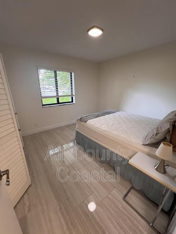 Building Photo - 2500 Presidential Way