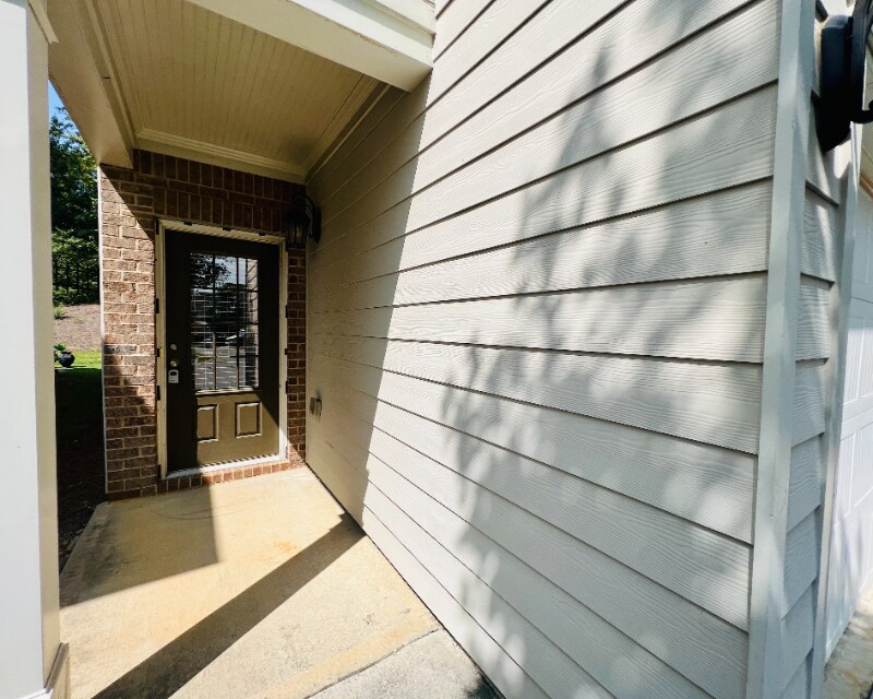 Building Photo - 256 Highland Pointe Cir E