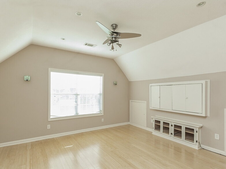 Building Photo - 1625 Blackalder Cove