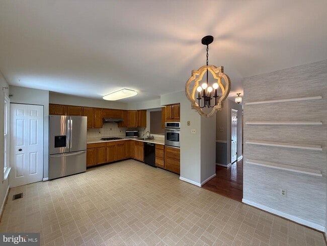 Building Photo - 52 Faraday Dr