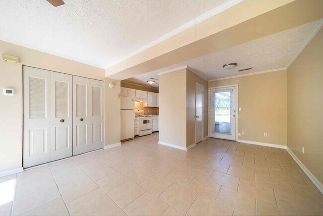 Building Photo - 75 Tinkerview Dr