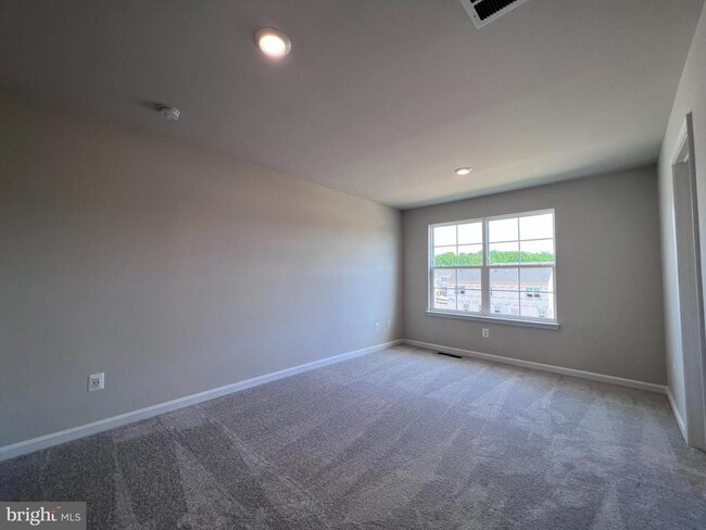 Building Photo - 138 Tye Ct