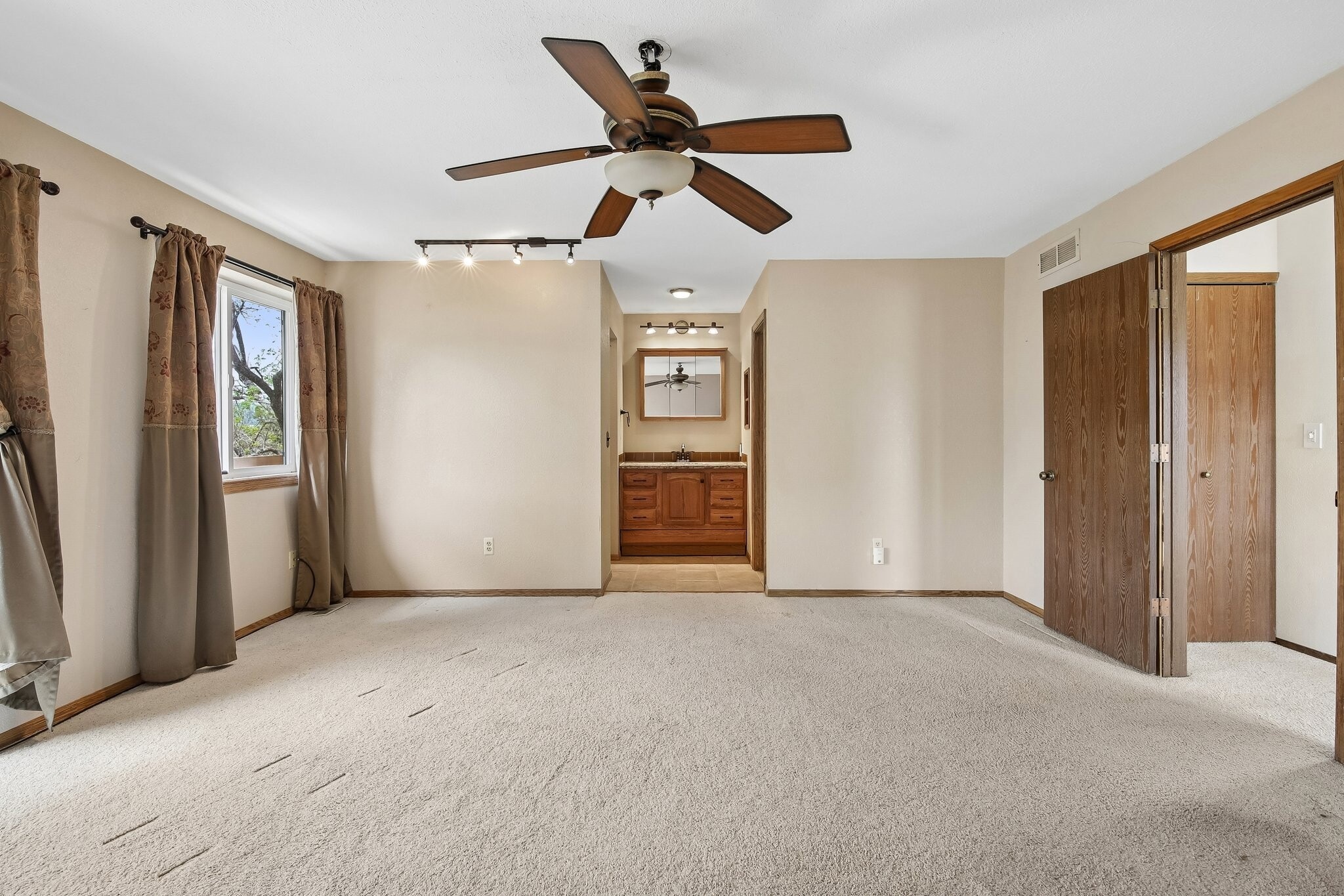 Building Photo - 12610 W Bayaud Ave