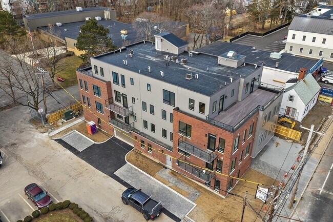 Building Photo - 1169 Adams St