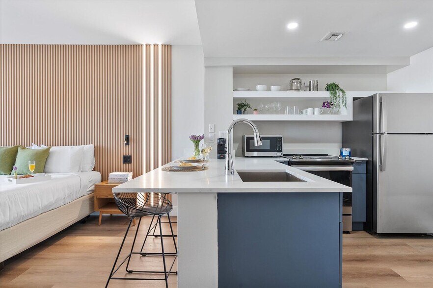 Building Photo - 2889 McFarlane Rd