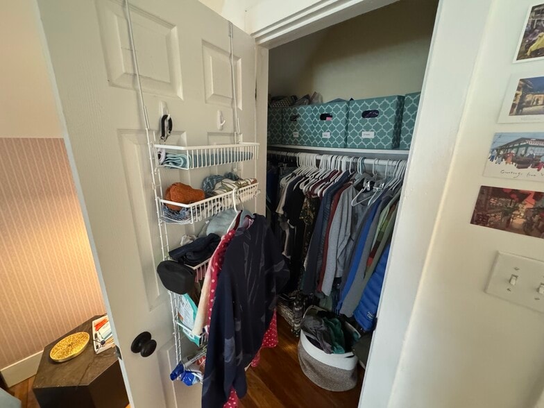 Building Photo - 15 Blake St