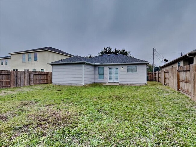 Building Photo - 2311 Shady Birch Dr