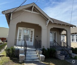 Building Photo - (OTR)4718Euphr