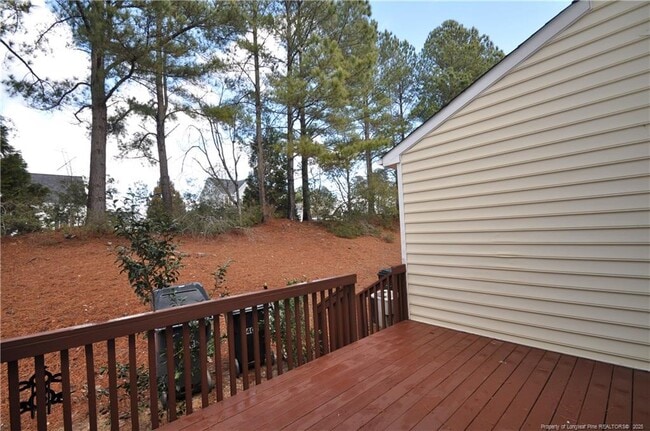 Building Photo - 402 Knightsborough Way