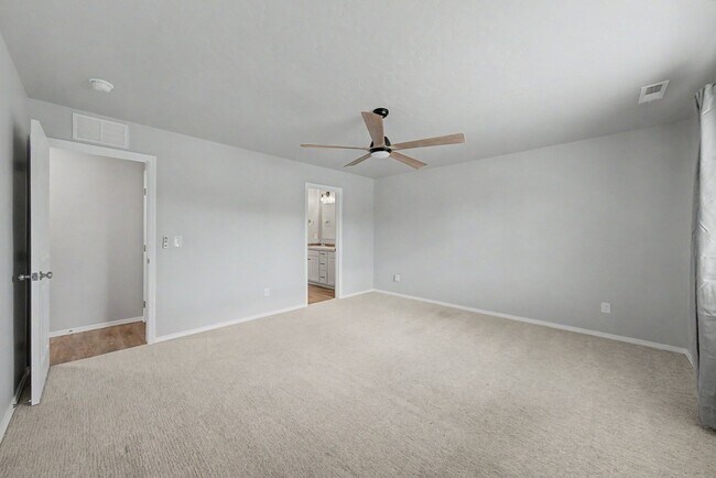 Building Photo - Charming Single-Level South Meridian
