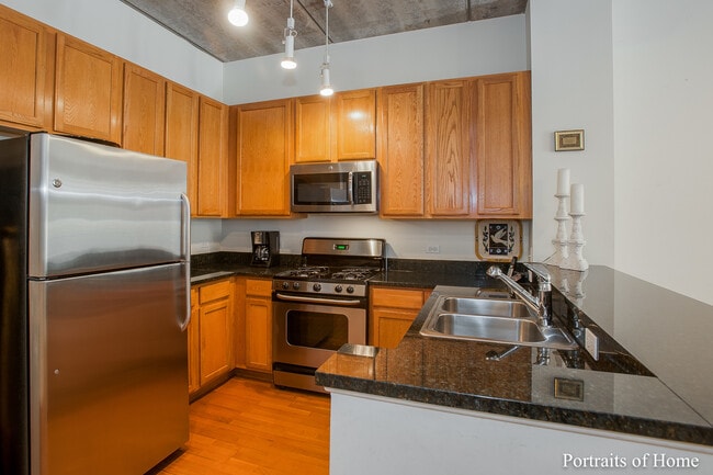 Building Photo - 647 Metropolitan Way