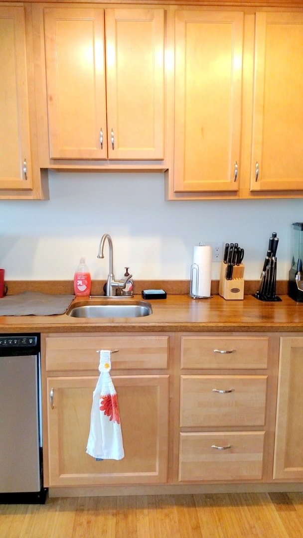 Building Photo - Beautifully Remodeled 2 Bed/ 2Bath House W/Rooftop Deck - Off Street Parking - Central AC - Hardw...