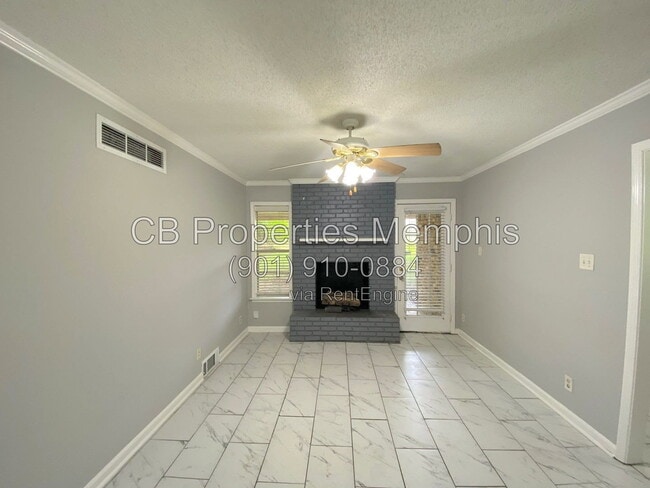 Building Photo - 8282 Fayette Cove