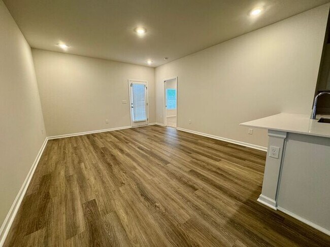 Building Photo - New Construction Home in Limestone County in resort community