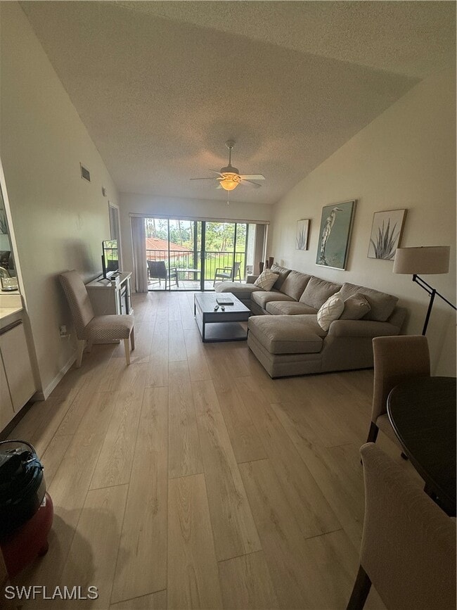 Building Photo - 905 Augusta Blvd