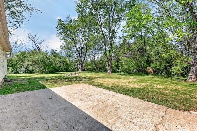 Building Photo - 4827 Bradyville Pike