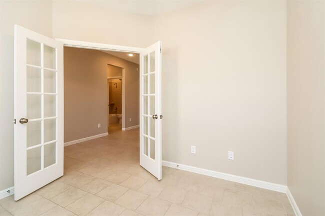 Building Photo - 8102 Cliffside Terrace Ct