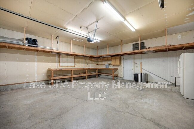 Building Photo - 12616 N Emerald Dr