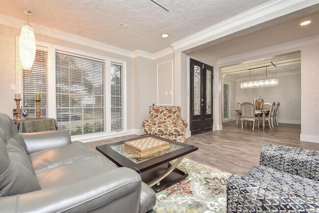 Building Photo - 4526 Lakeside Meadow Dr