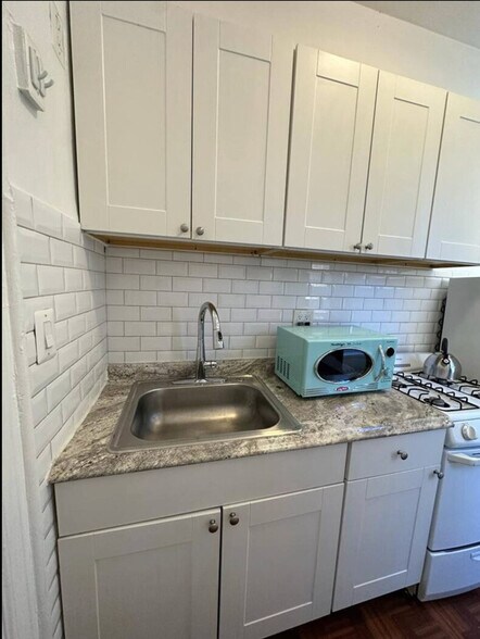 Building Photo - 1492 1st Ave