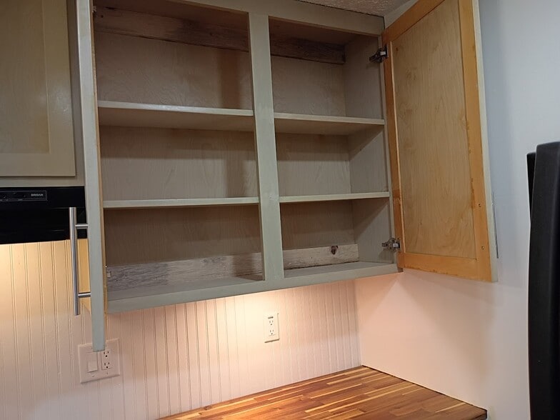 Xtra tall cabinets - 384 Highland Dr