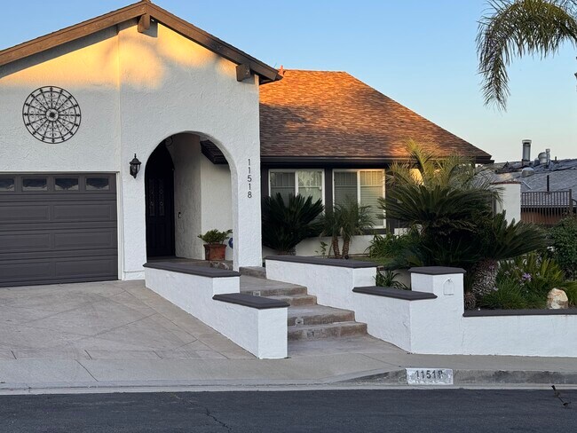 Front yard - 11518 Lyster Ave Fully Furnished